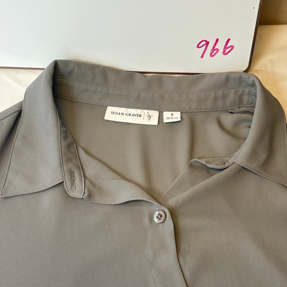 Susan Graver Womens Gray Peplum Back Button Down Blouse Size 8 Long Sleeve Top - Picture 7 of 11